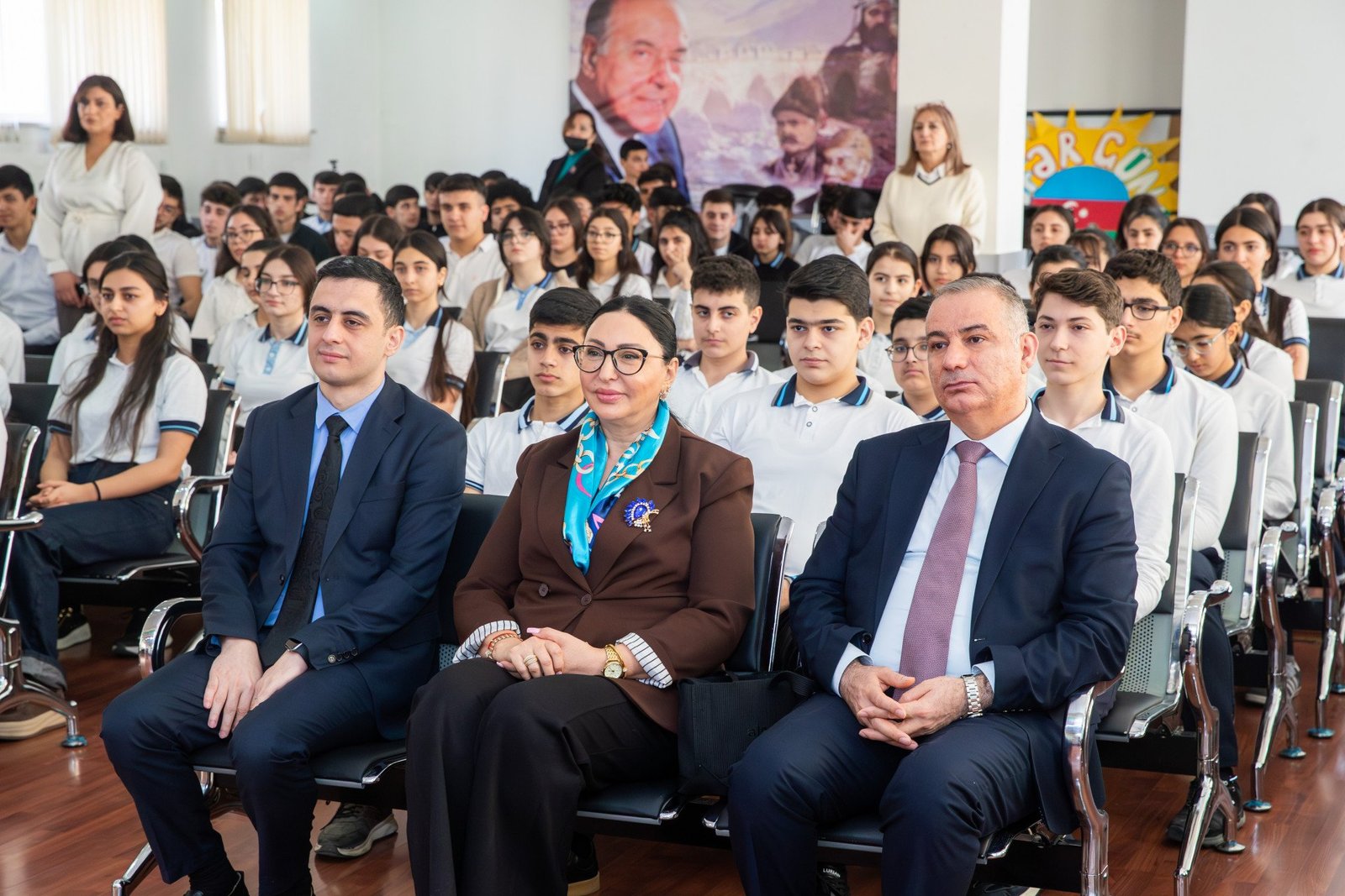 Məktəblilərə məişət zorakılığı ilə mübarizə yolları izah edilib –