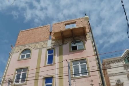 Bəxtiyar Tağıyev qanunsuz tikintini dayandırsada… Abdin Fərzəliyev isə….