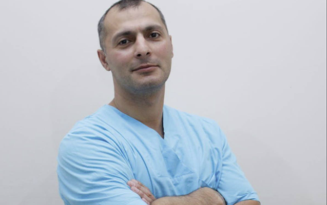 Burun əməliyyatından sonra xəstənin gözü çəpləşdi