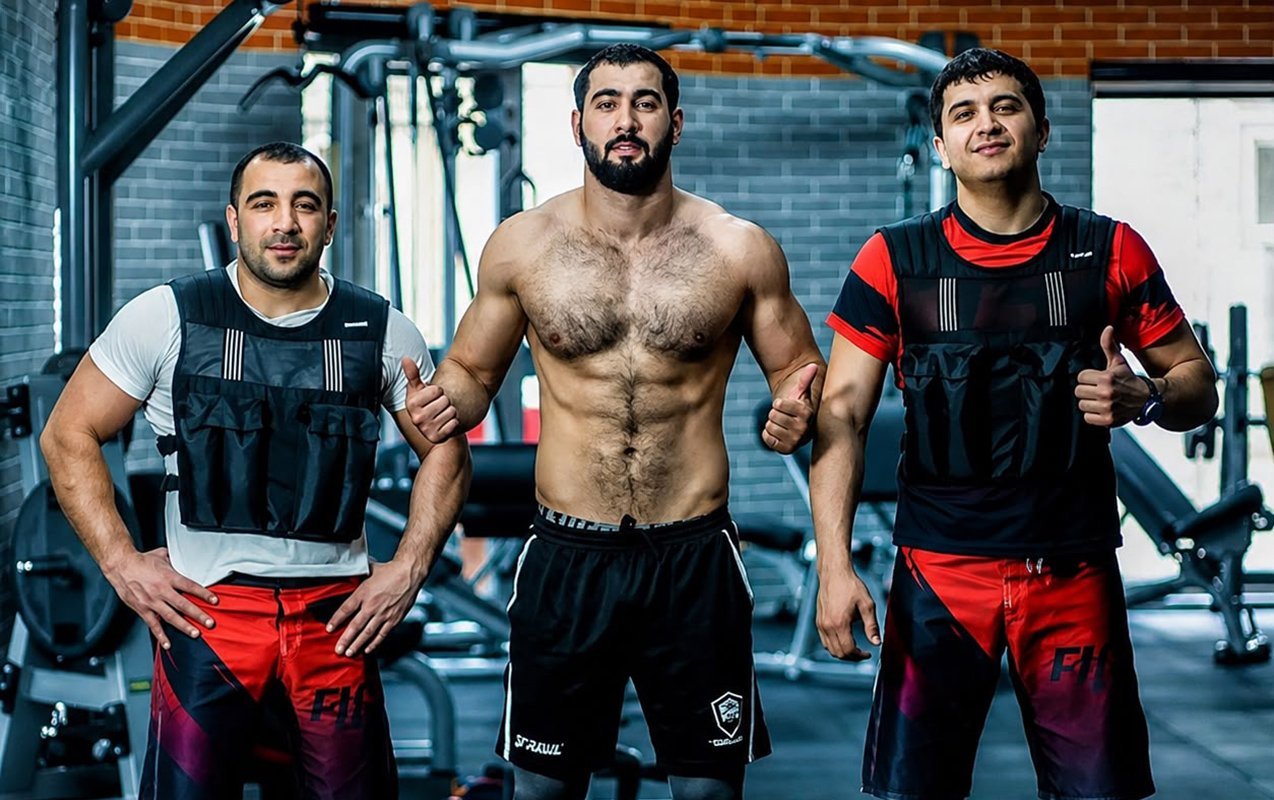 11 nəfərlik dəstənin içində dünya çempionu da var - 4 milyon ələ keçirilib